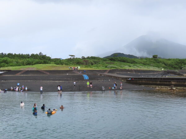 底土海水浴場で行われたバリアフリービーチ体験