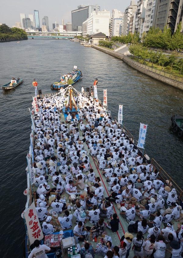 舟渡御 天神祭り船渡御 | トーヨートラベル株式会社