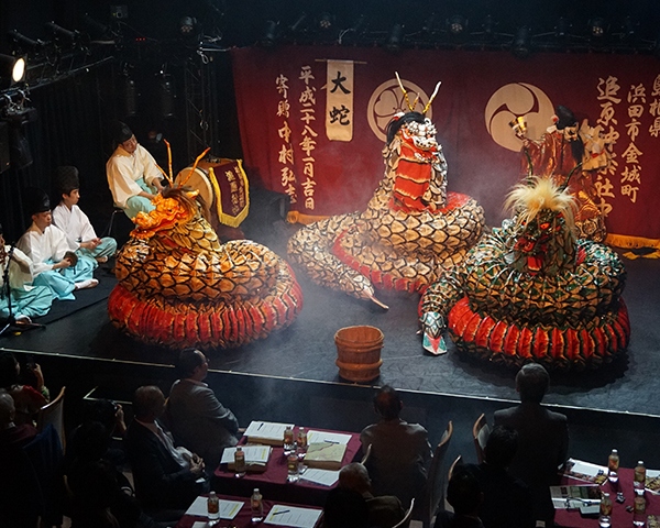 石見神楽なにわ館