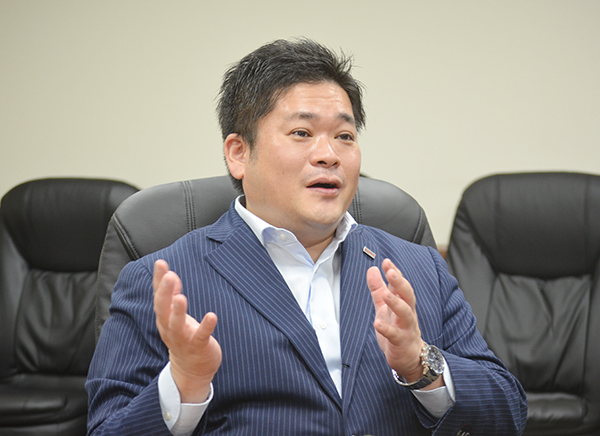 川西孝彦社長