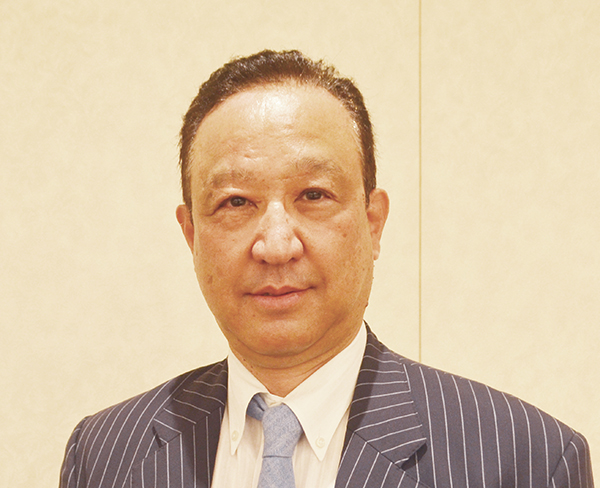 上原龍男社長