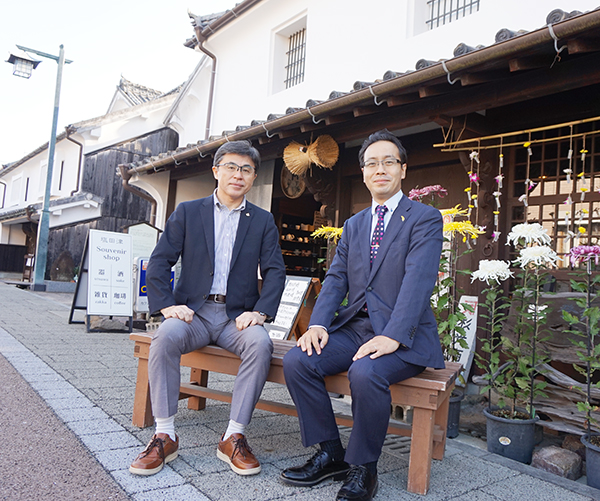 村上大祐市長と山田桂一郎さん