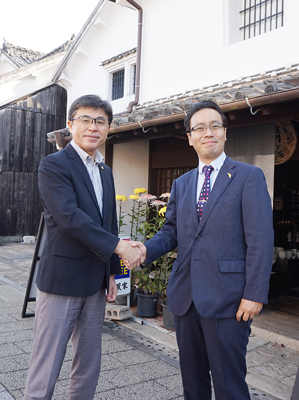 村上大祐市長と山田桂一郎さん