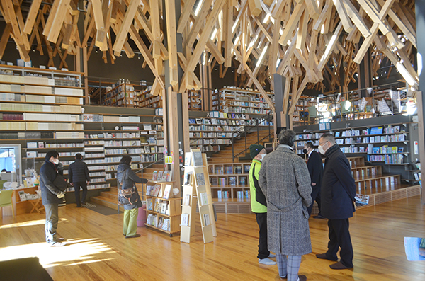 梼原町の雲の上の図書館