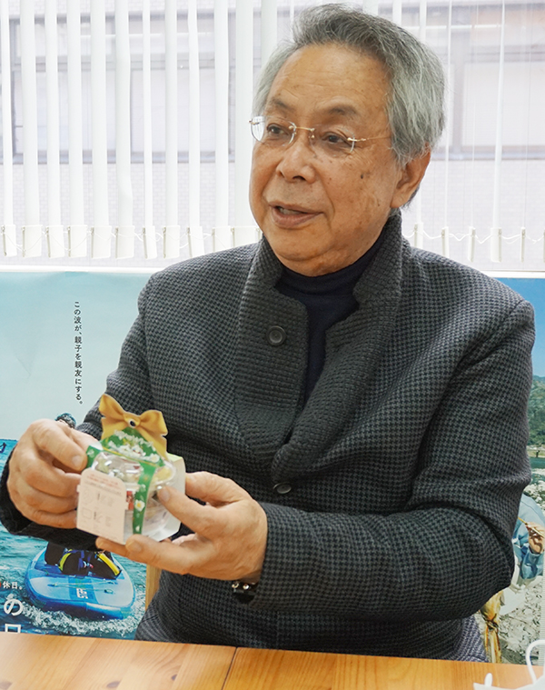 仁王ホールディングスの岡本書明会長