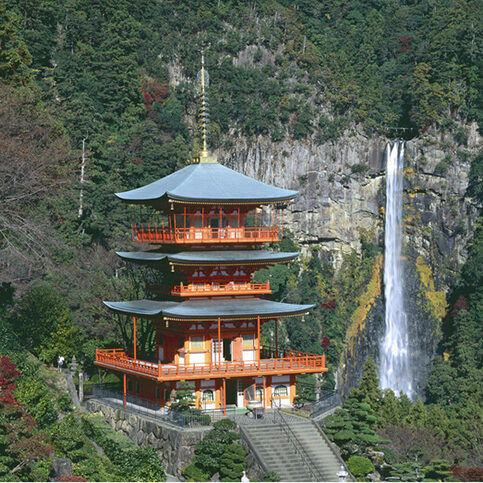 青岸渡寺と那智の滝