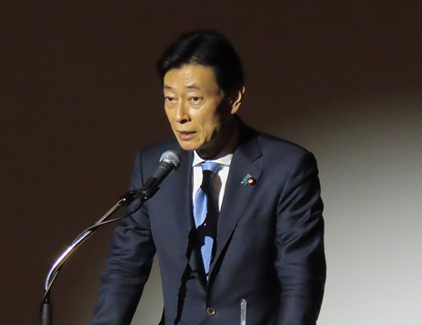 西村経産相