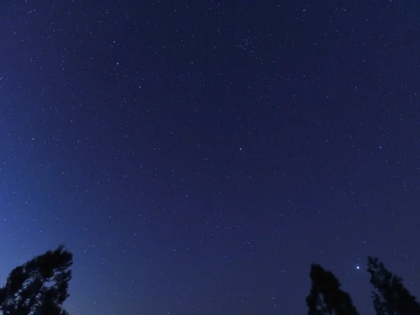 空に近い位置から星空観賞を堪能できる（ごまさん夕夜景語らい協議会）