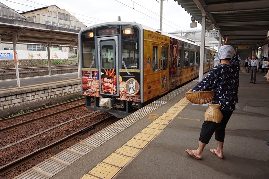 石見神楽列車