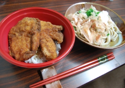 おろしそばとソースカツ丼